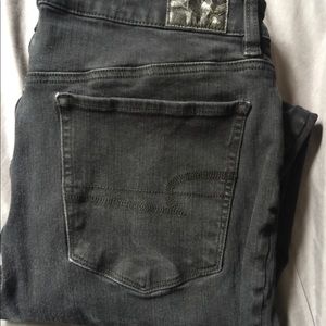 AMERICAN EAGLE JEANS